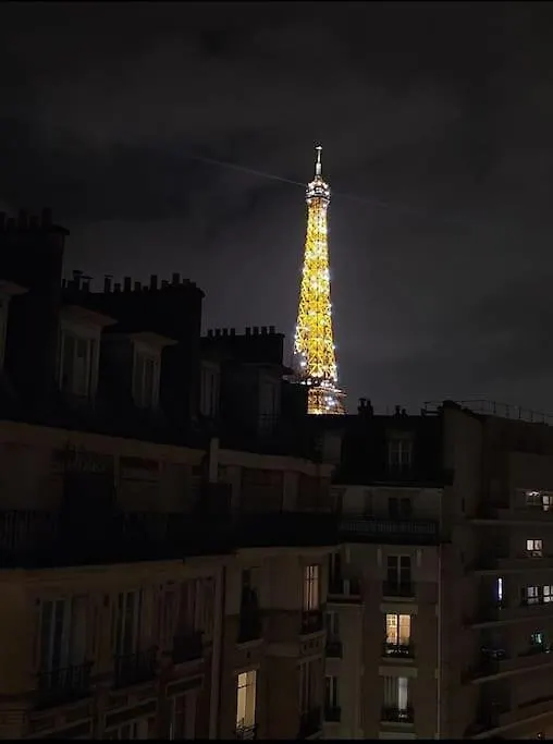 Elegant Eiffel Tower View Flat Apartment Paris 0*,  France